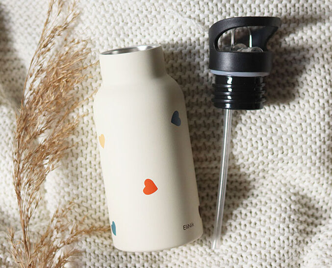 Kindertrinkflasche mit Name Herzen EliNik